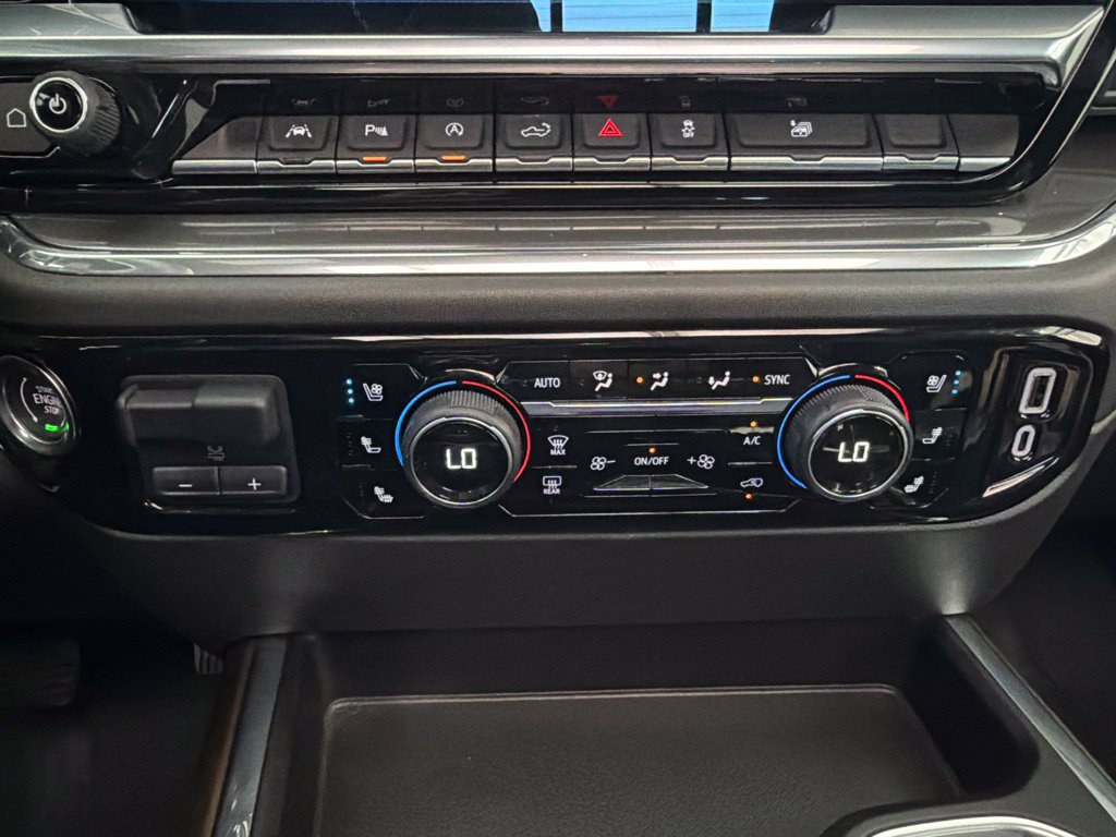 Used 2023 Chevrolet Silverado 1500 High Country w/ High Country Premium Package AWD/4WD image 17