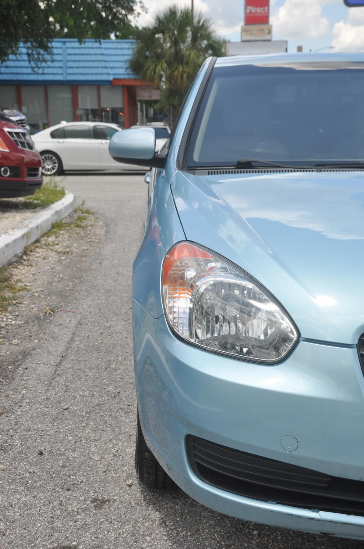 Used 2010 Hyundai Accent GLS w/ Premium Pkg 4 FWD image 6