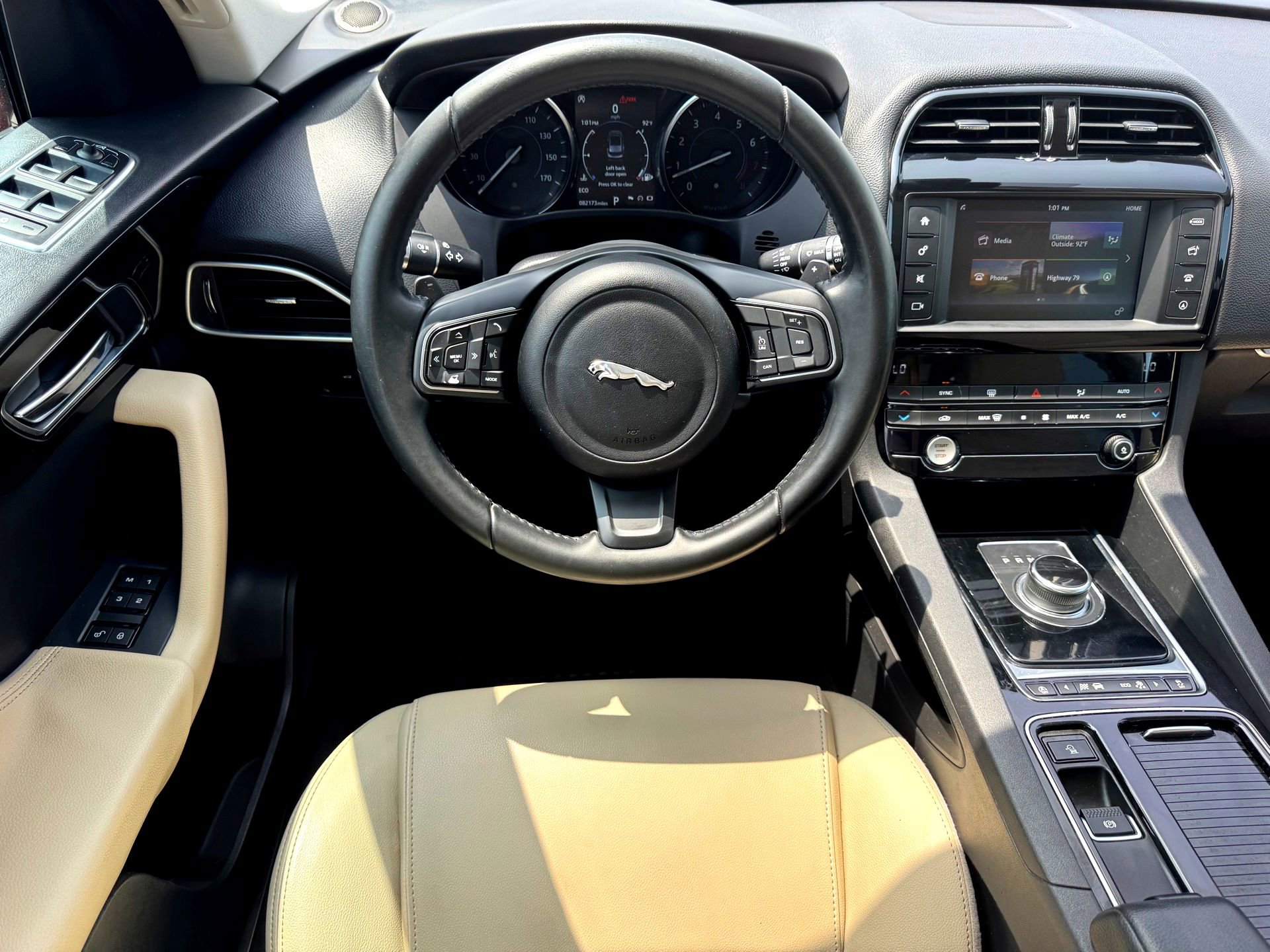 Used 2018 Jaguar F-PACE Premium AWD/4WD image 24