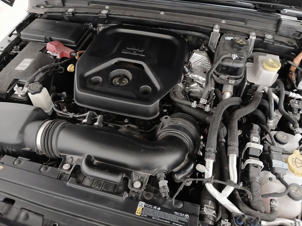 Used 2025 Jeep Wrangler Unlimited Sahara image 31