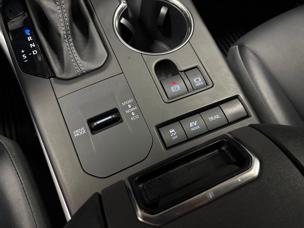 Used 2022 Toyota Highlander XLE image 23