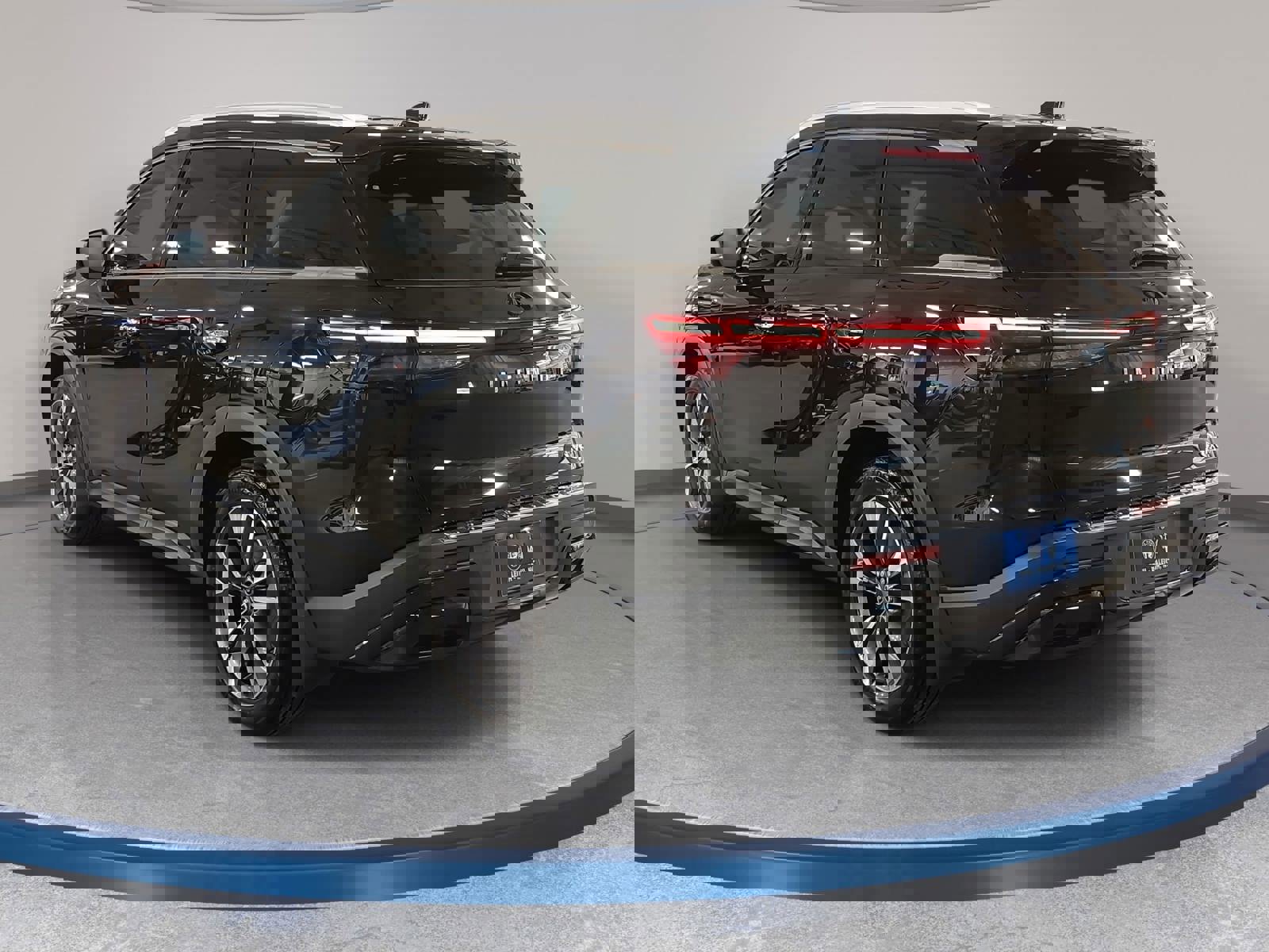 Used 2023 INFINITI QX60 Luxe w/ Performance Audio Package image 7