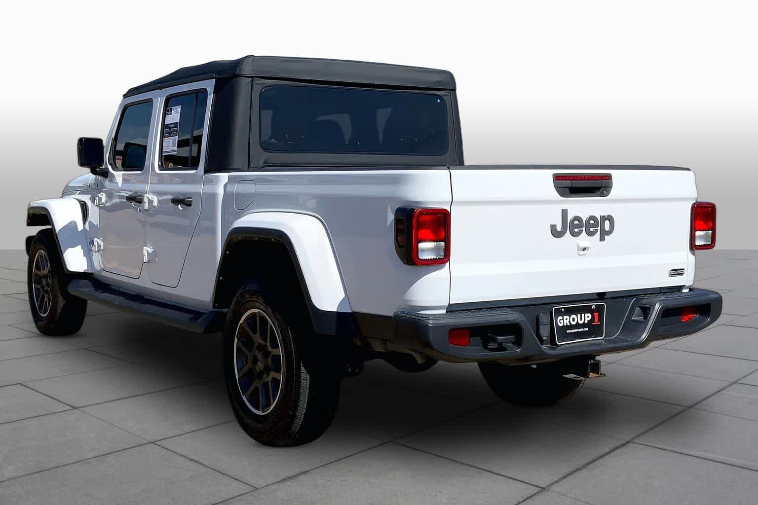 Used 2022 Jeep Gladiator Overland w/ Trailer Tow Package AWD/4WD image 23