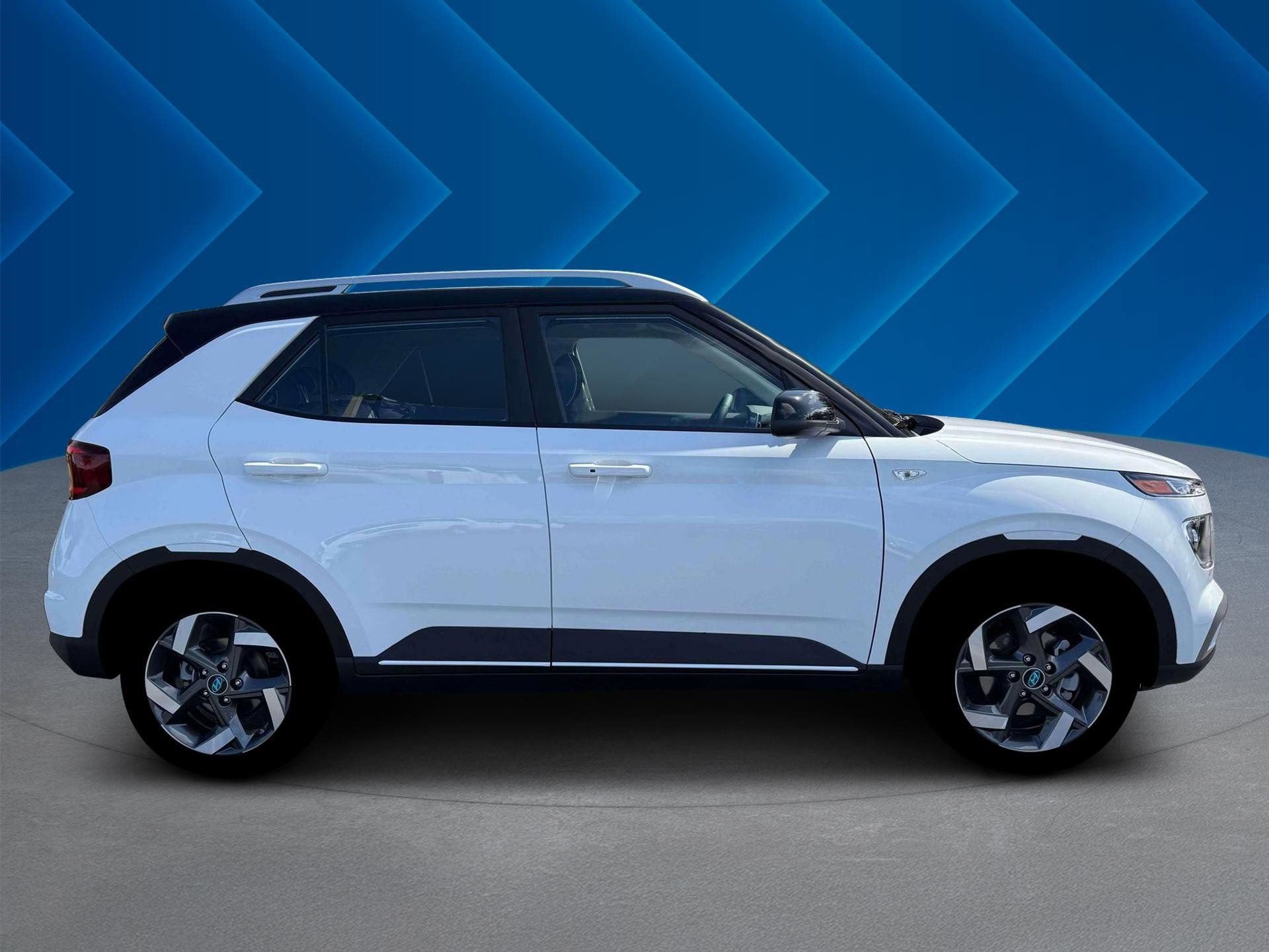Used 2026 Hyundai Venue SEL FWD image 11