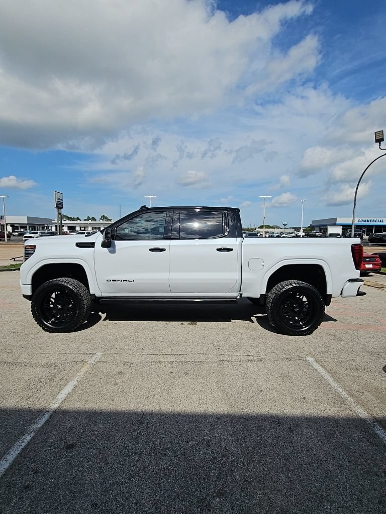 Used 2026 GMC Sierra 1500 Denali AWD/4WD image 5