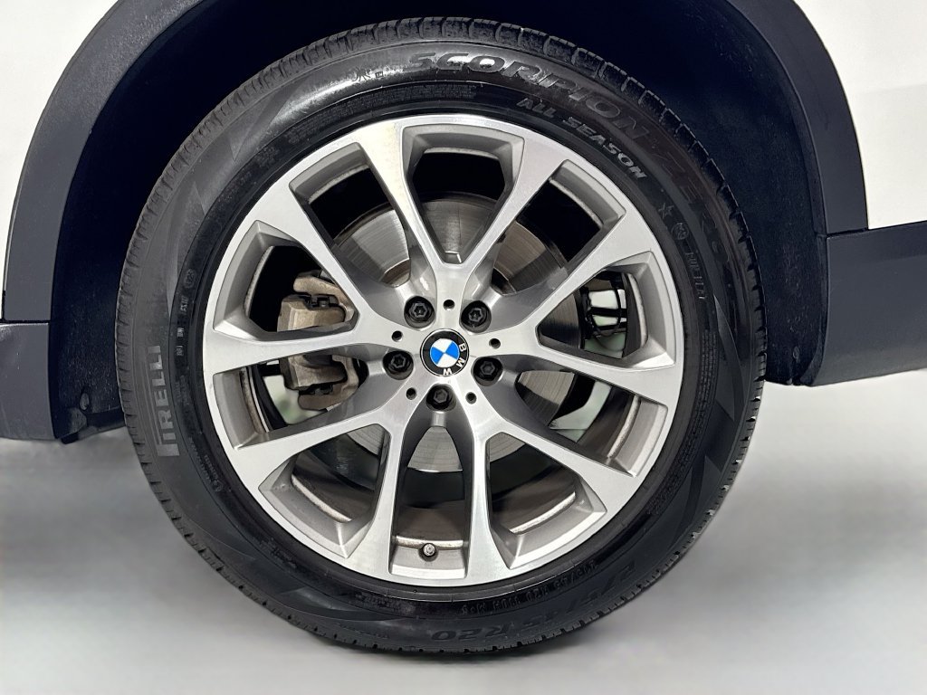 Used 2023 BMW X5 xDrive40i w/ Premium Package AWD/4WD image 10