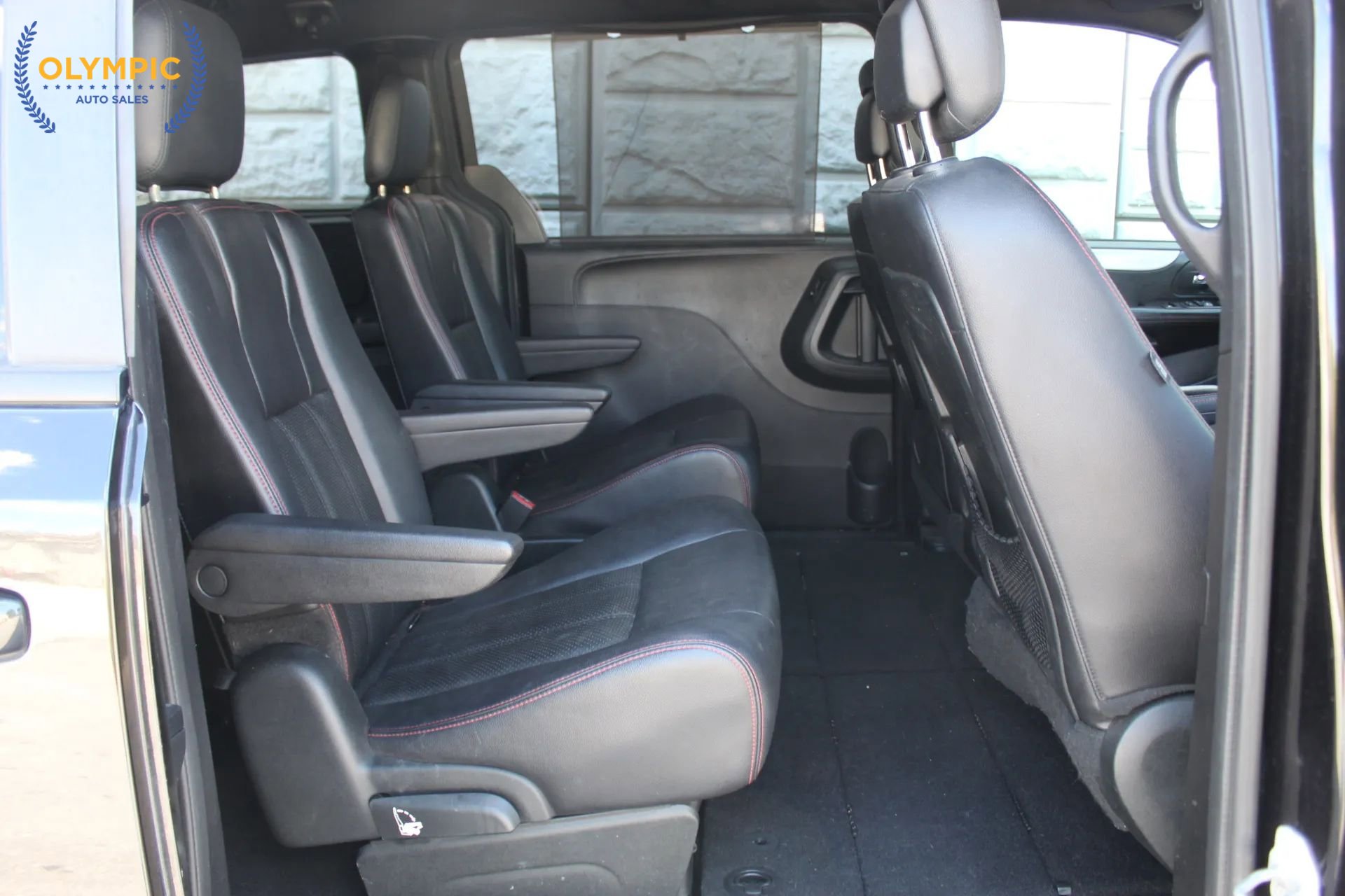 Used 2018 Dodge Grand Caravan GT FWD image 34