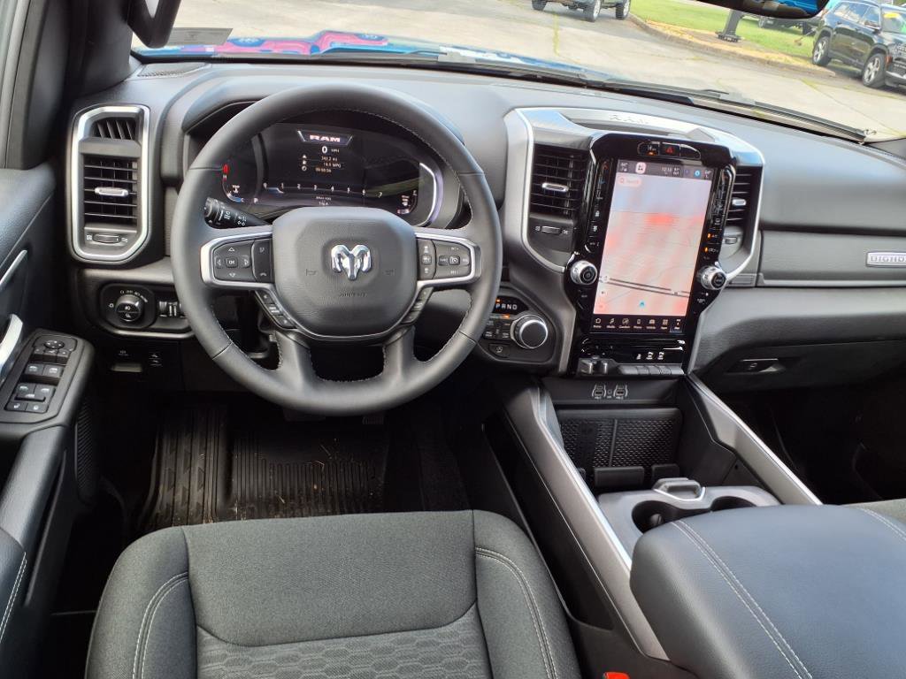 Used 2025 RAM 1500 Big Horn AWD/4WD image 7