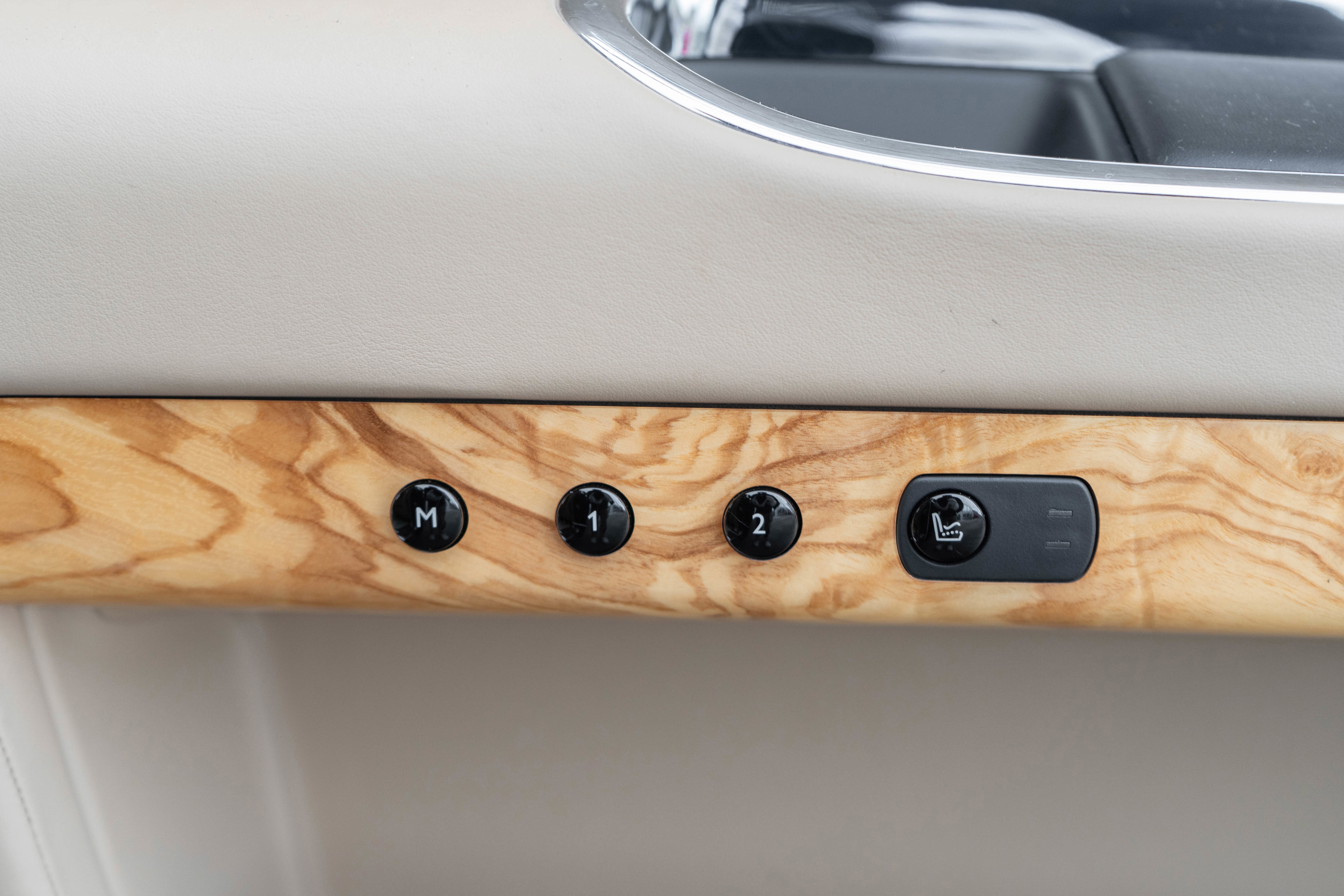 Used 2017 Rolls-Royce Ghost image 43