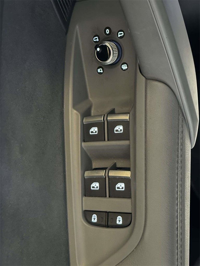 Used 2022 Audi SQ5 Prestige w/ Prestige Package image 19