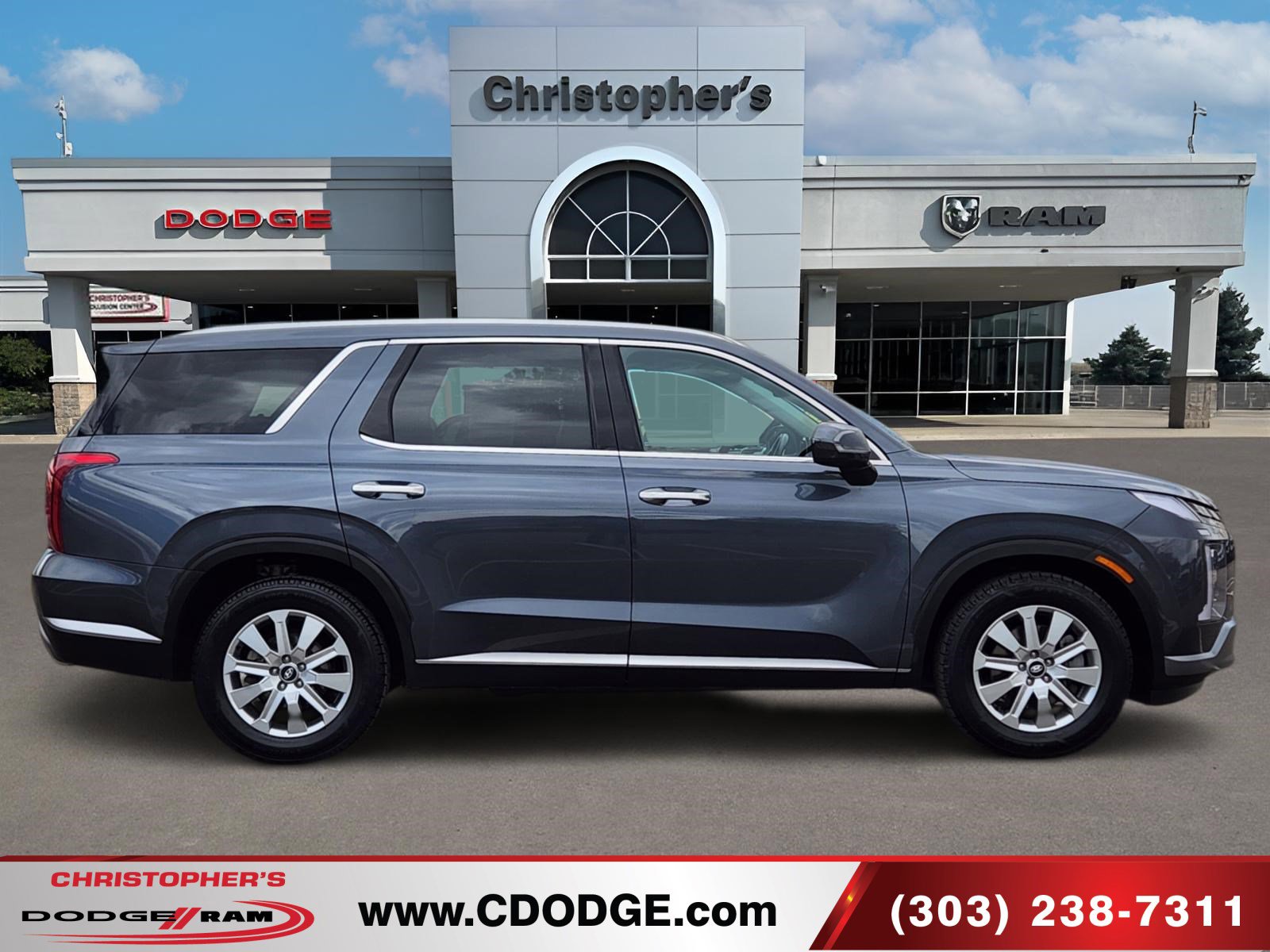Used 2024 Hyundai Palisade SEL AWD/4WD image 2