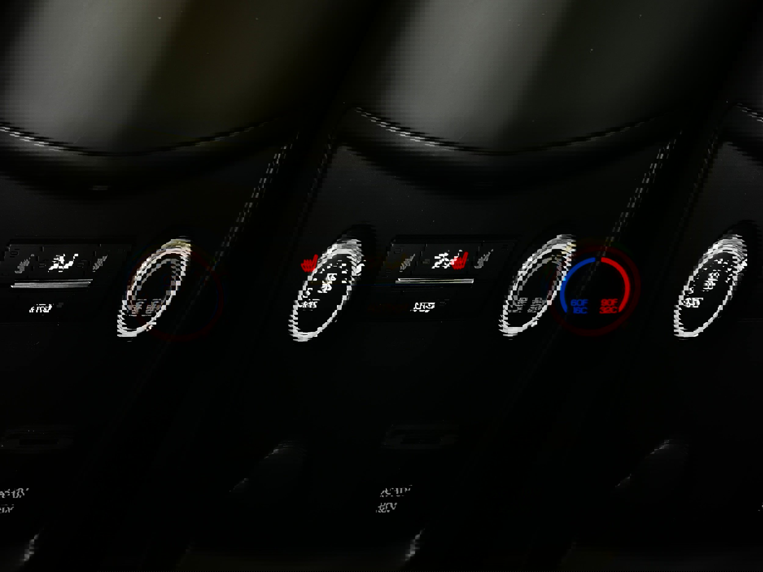 Used 2018 Lincoln MKT AWD image 31