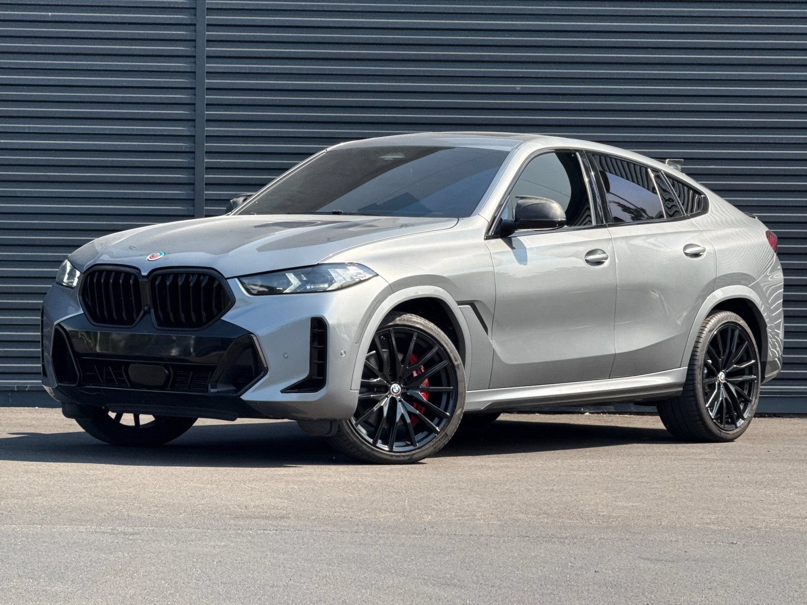 Used 2024 BMW X6 xDrive40i w/ Premium Package