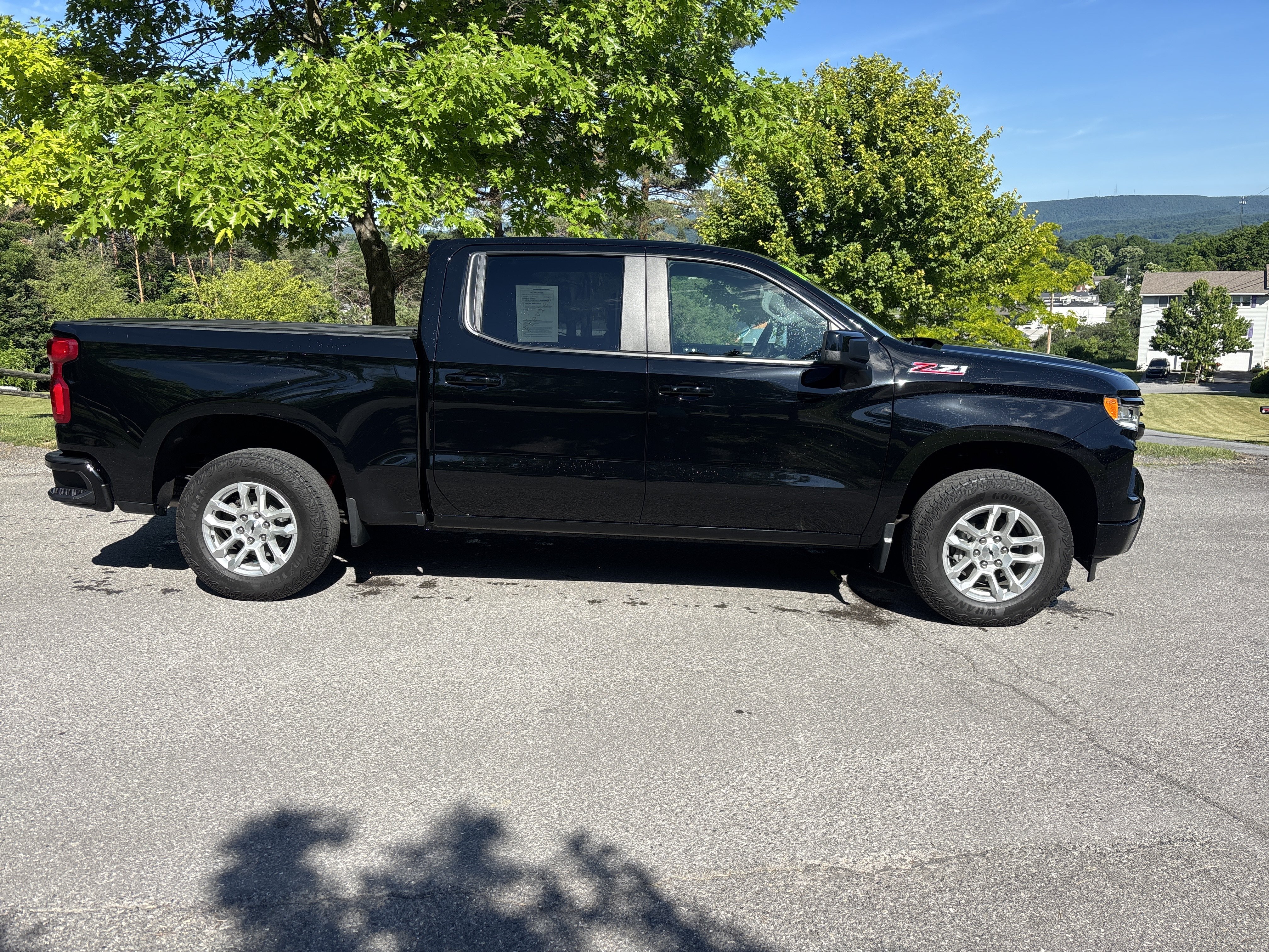 Used 2024 Chevrolet Silverado 1500 RST AWD/4WD image 4