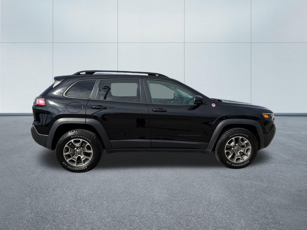 Used 2023 Jeep Cherokee Trailhawk w/ Premium Leather Package image 7