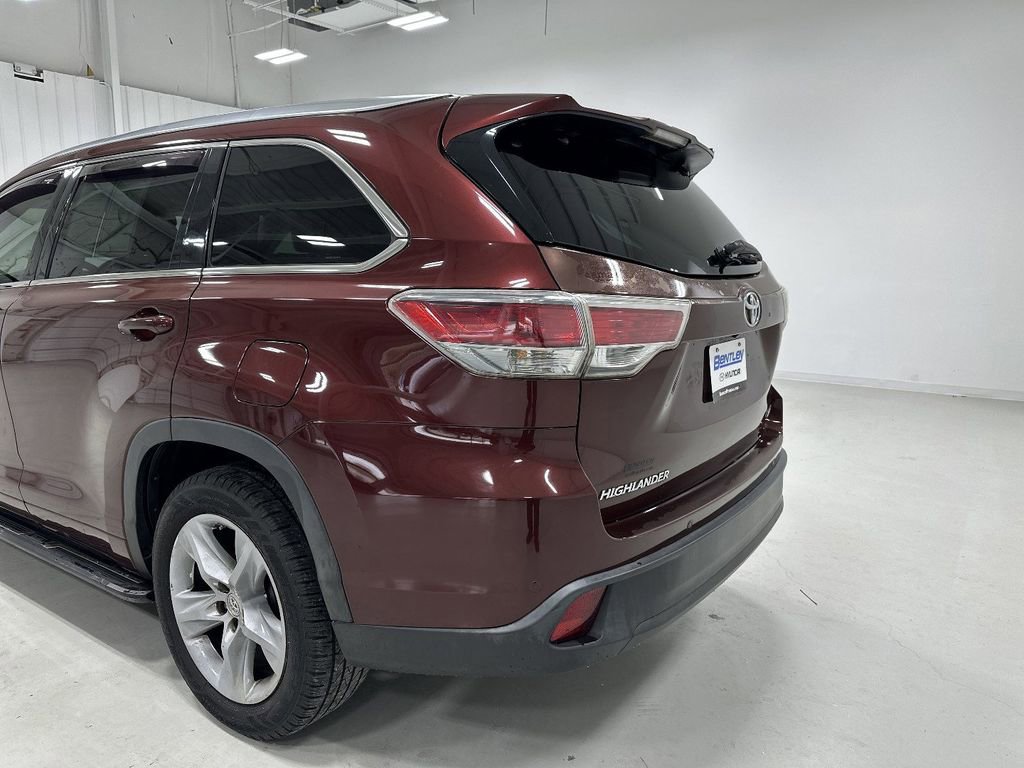 Used 2015 Toyota Highlander Limited image 15