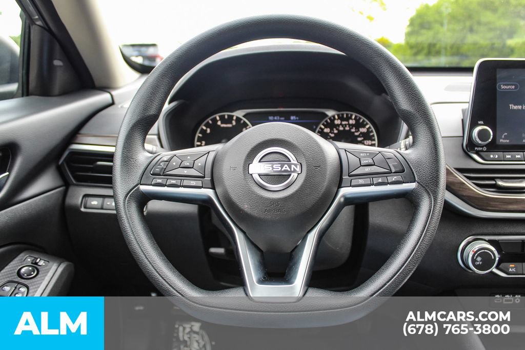 Used 2024 Nissan Altima 2.5 SV FWD image 22