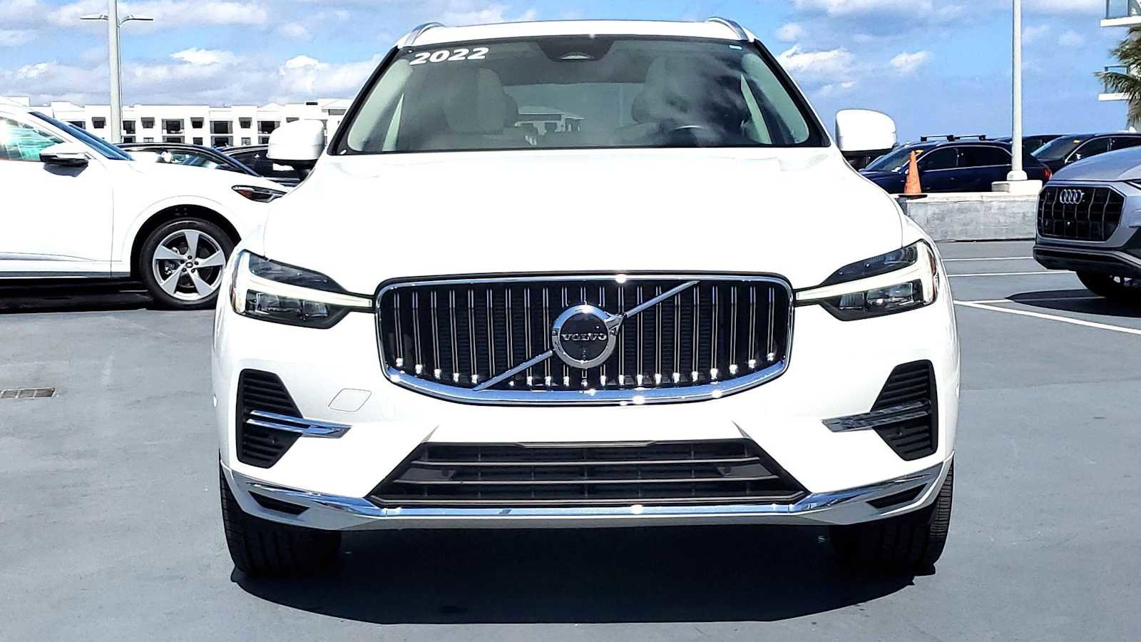 Used 2022 Volvo XC60 T8 Inscription Expression w/ Advanced Package image 9