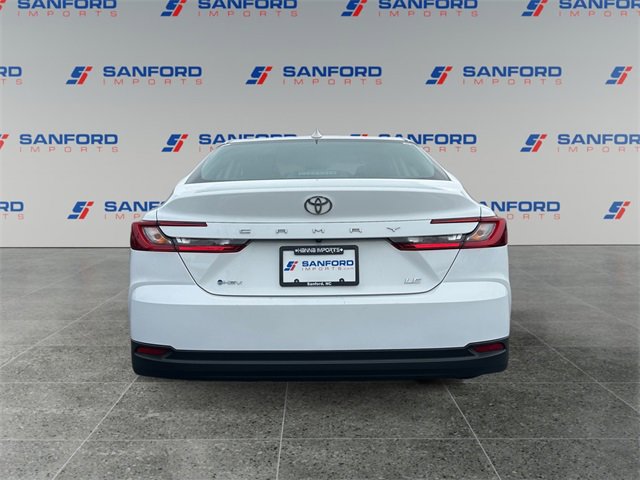 Used 2025 Toyota Camry LE image 4