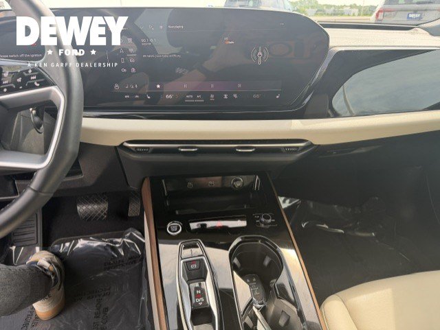 Used 2025 Audi A5 2.0T Premium w/ Convenience Package AWD/4WD image 16