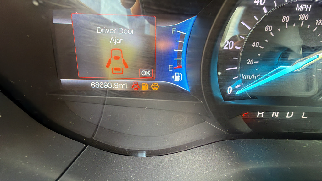 Used 2020 Ford Fusion Energi Titanium FWD image 18