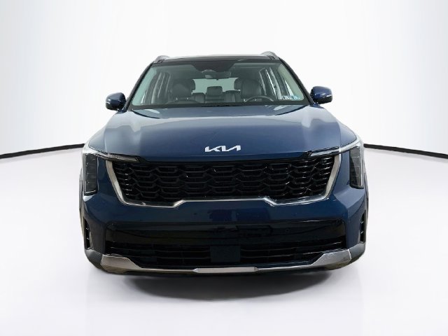 Used 2025 Kia Sorento S w/ Panoramic Sunroof Package AWD/4WD image 2