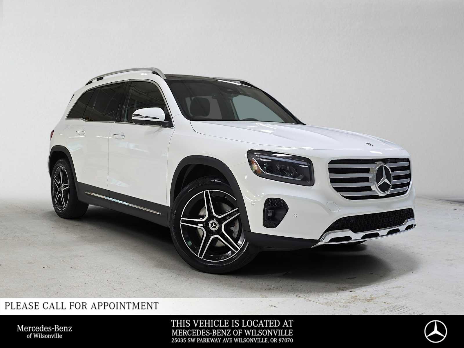 Used 2026 Mercedes-Benz GLB 250 4MATIC image 1