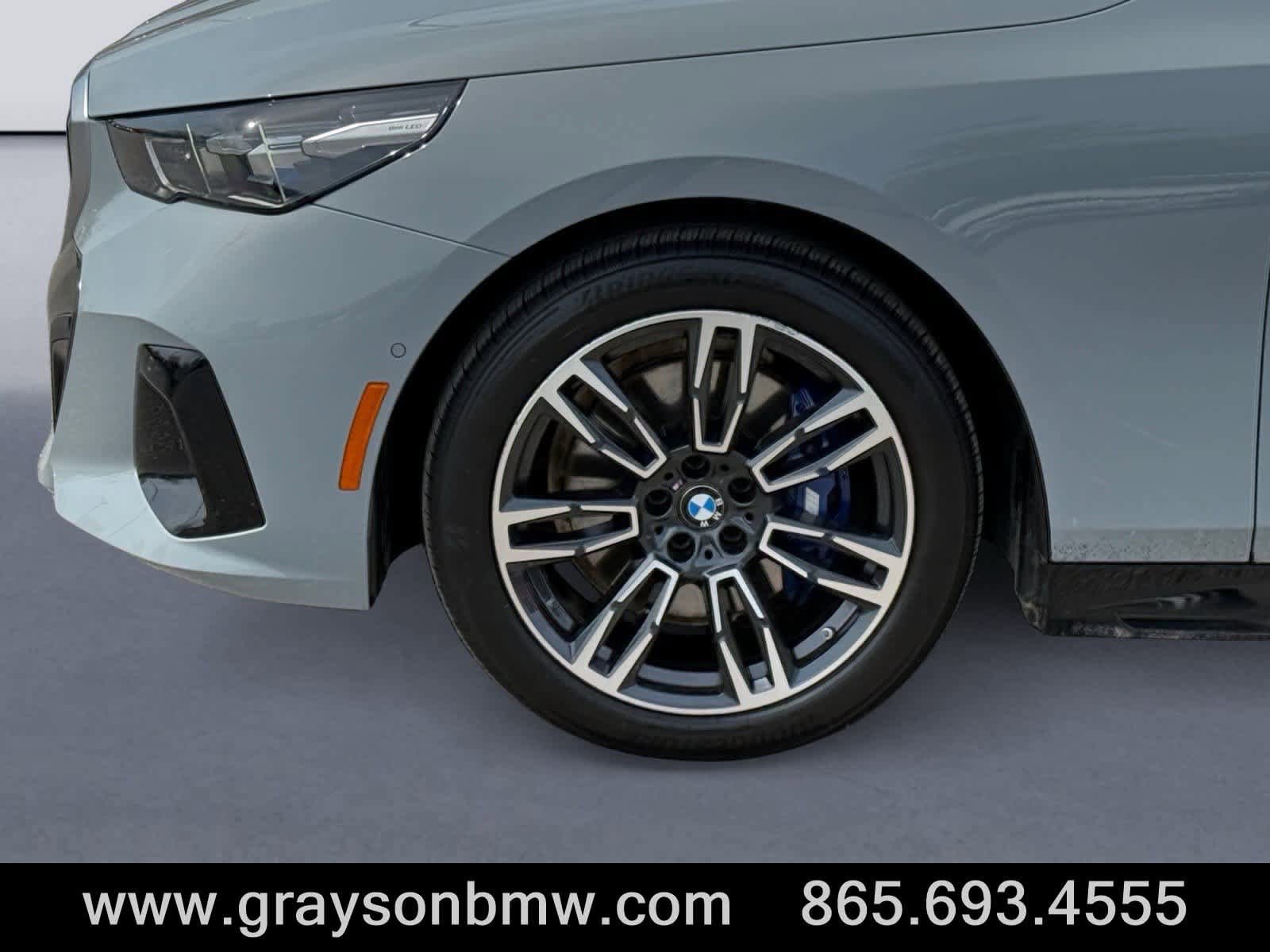 Used 2026 BMW 530i xDrive AWD/4WD image 8