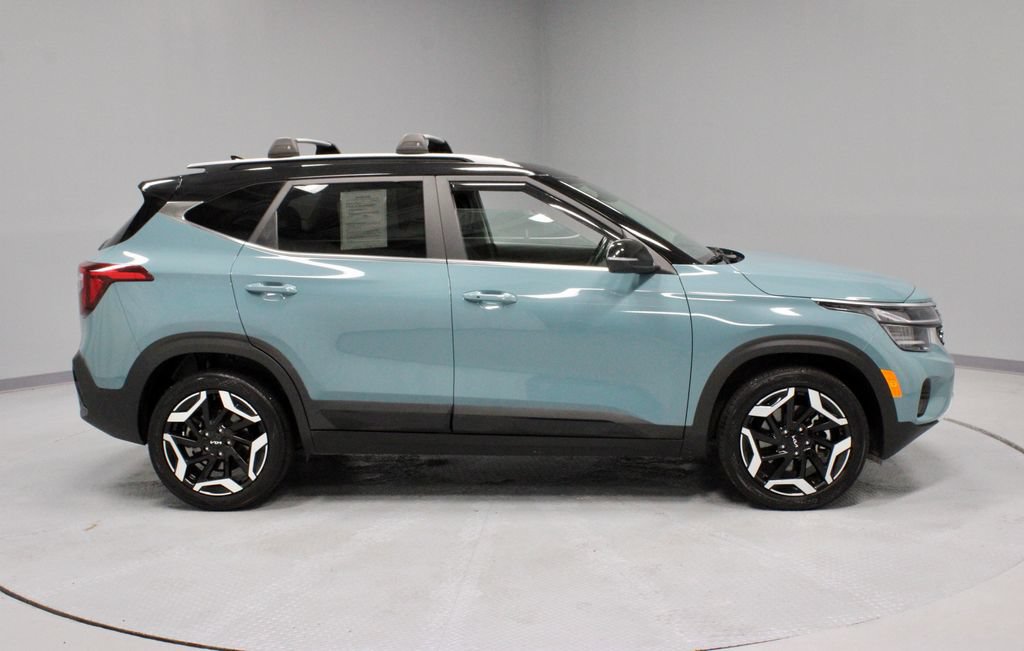Used 2025 Kia Seltos SX AWD/4WD image 7