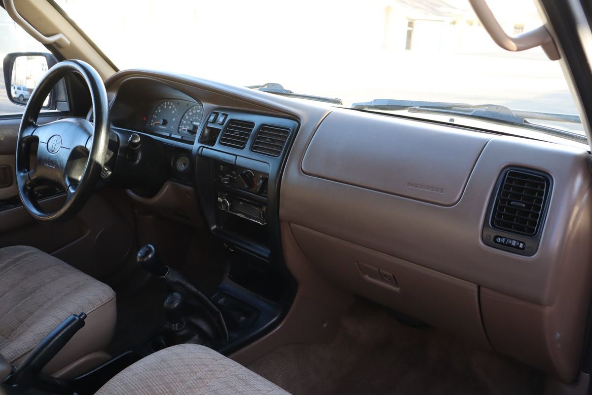 Used 1998 Toyota 4Runner 4WD image 17