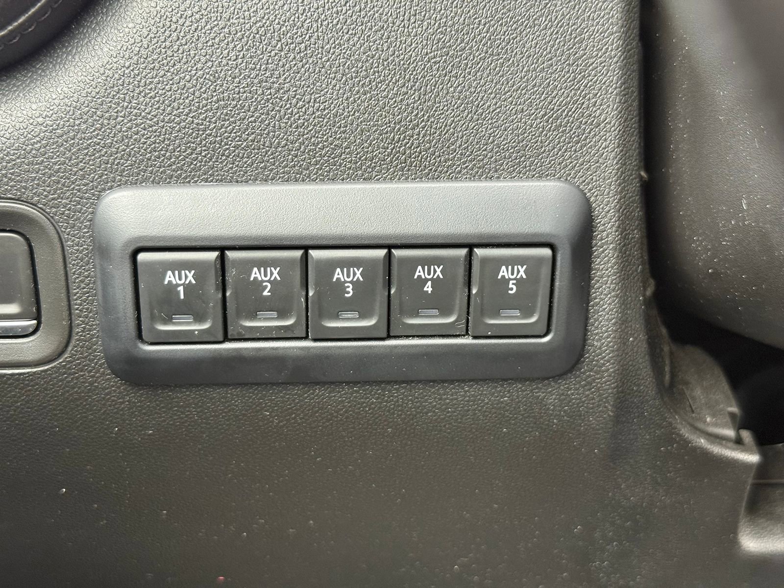 Used 2022 Chevrolet Silverado 2500 High Country w/ LPO, Hitch Package AWD/4WD image 40