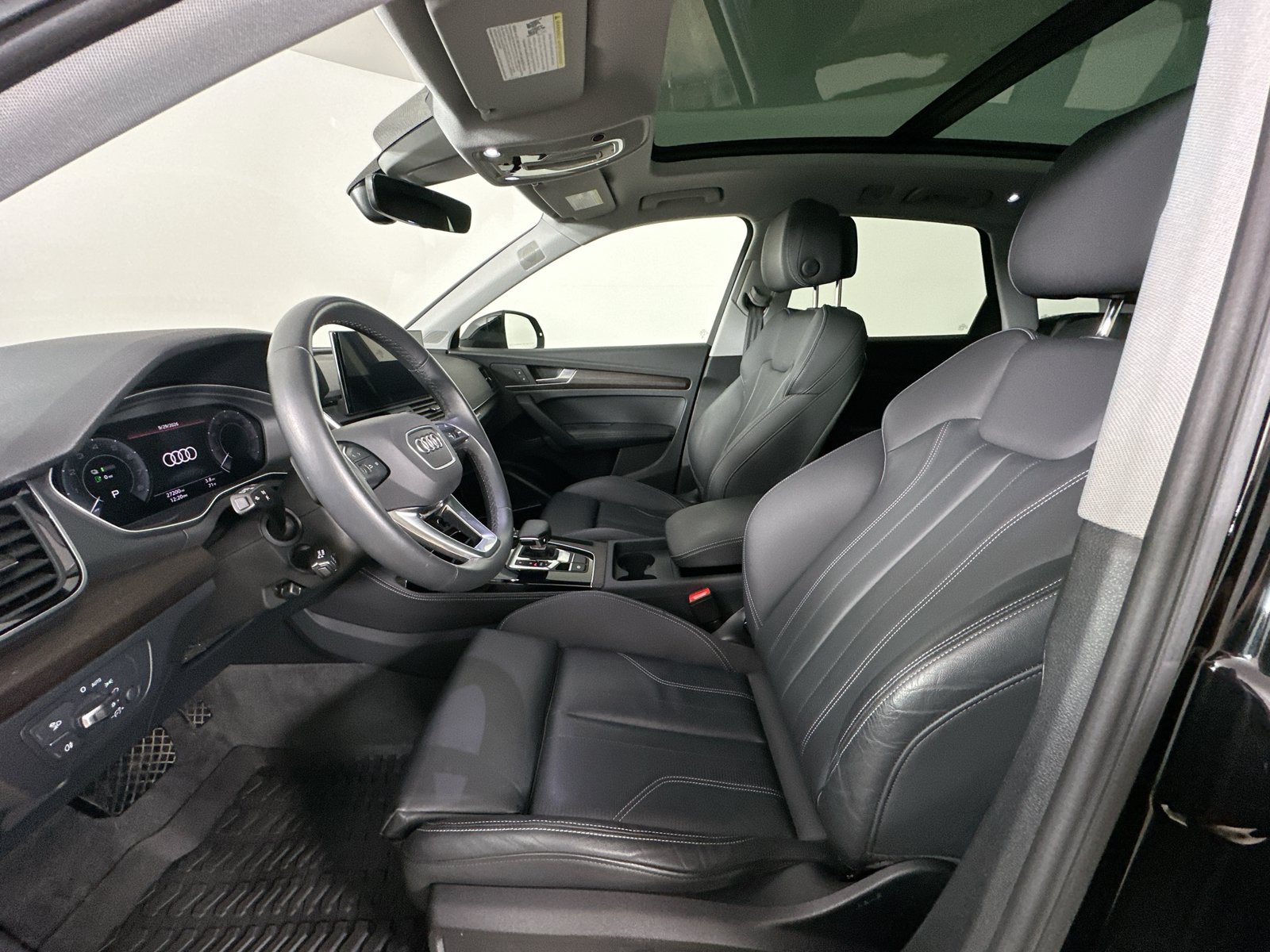 Certified 2024 Audi Q5 e Premium Plus AWD/4WD image 31