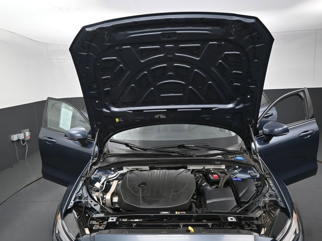 Used 2023 Volvo V60 B5 Cross Country Plus w/ Climate Package image 35