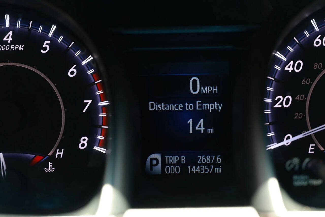 Used 2015 Toyota Avalon XLE FWD image 20