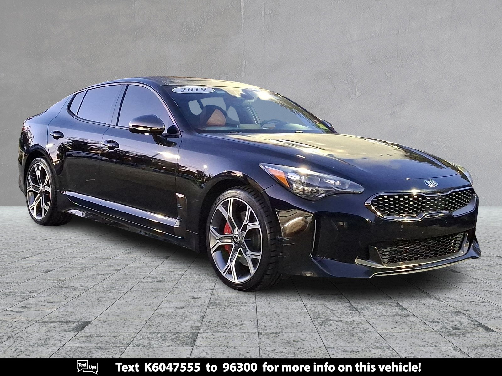 Used 2019 Kia Stinger GT1 RWD image 1