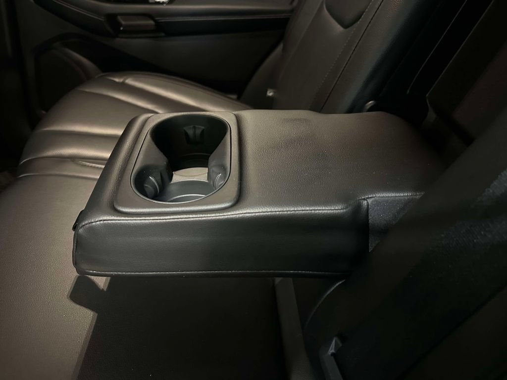 Used 2019 Ford Edge Titanium w/ Equipment Group 301A AWD/4WD image 22