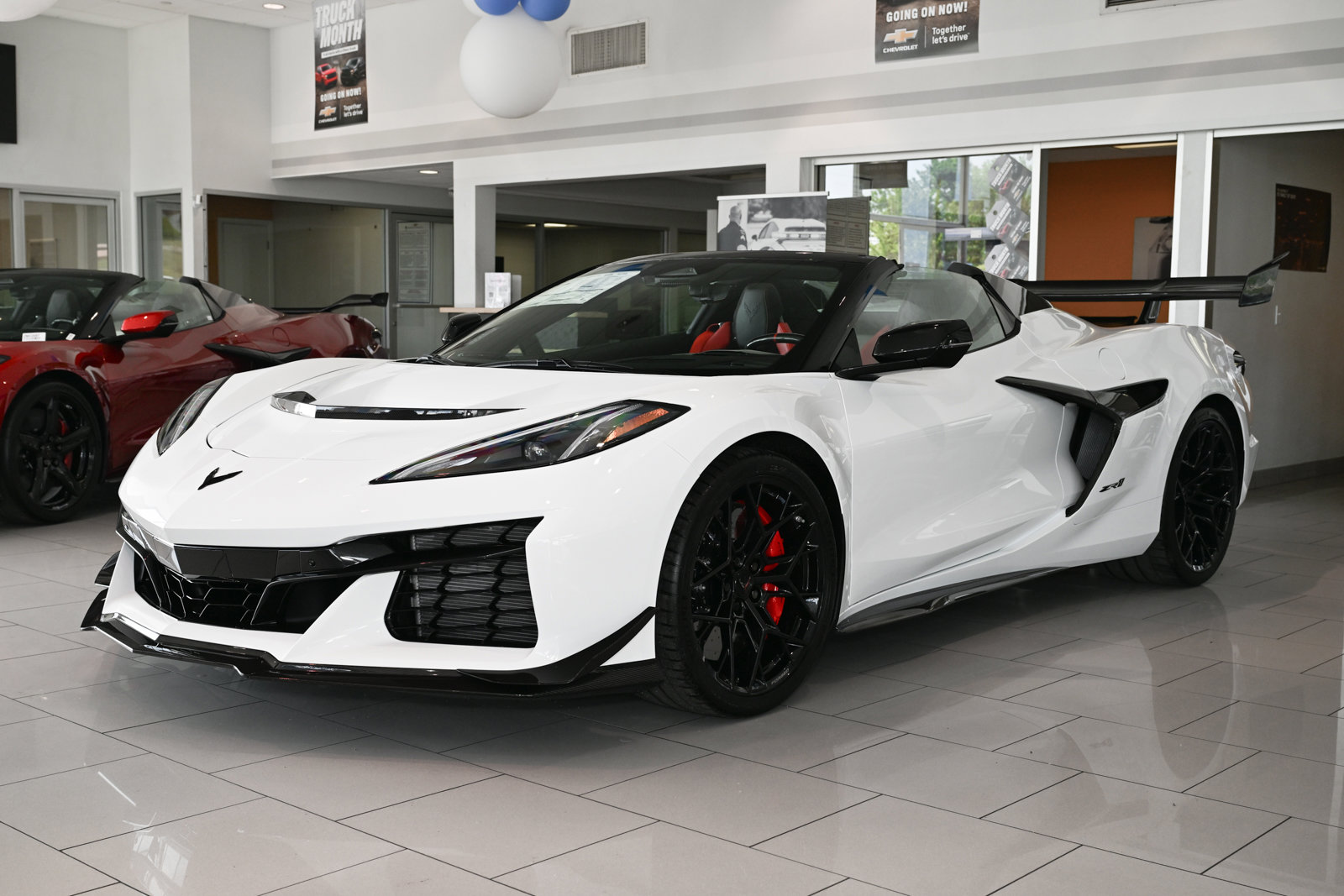 New 2026 Chevrolet Corvette ZR1 w/ ZR1 Carbon Fiber Aero Package image 5