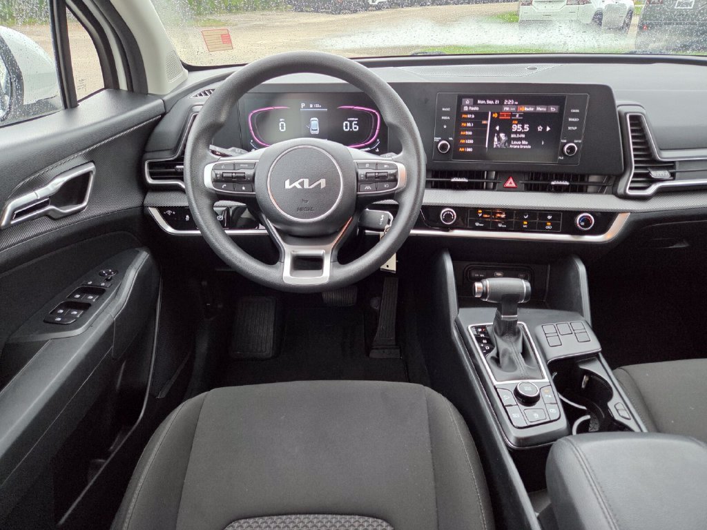 Used 2024 Kia Sportage LX FWD image 26