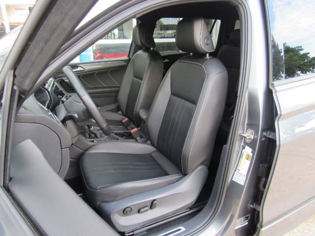 Used 2022 Volkswagen Tiguan SE R-Line FWD image 14