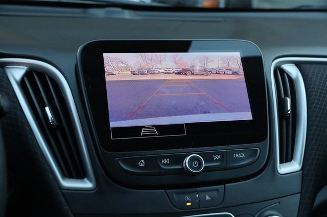 Used 2024 Chevrolet Malibu LT image 17