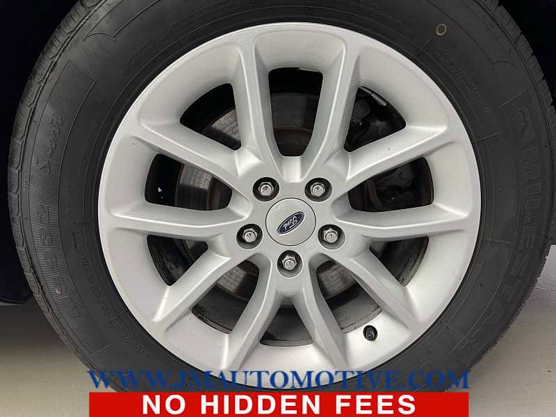 Used 2015 Ford Taurus SE image 9