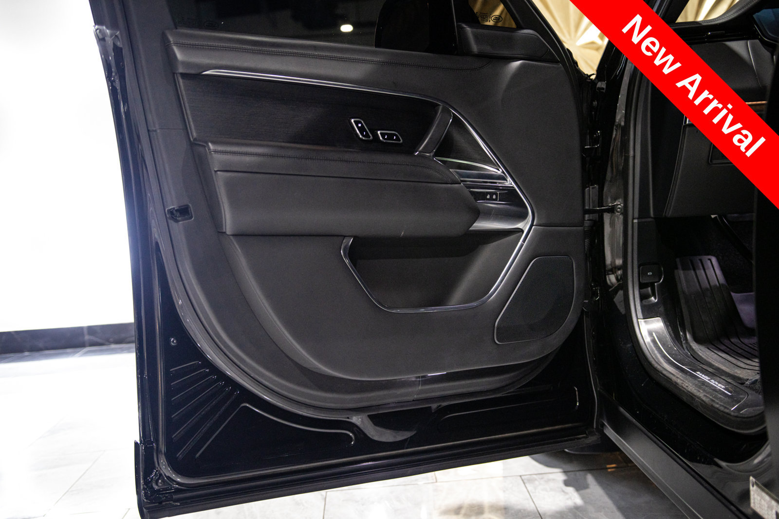 Used 2023 Land Rover Range Rover Long Wheelbase SE AWD/4WD image 22