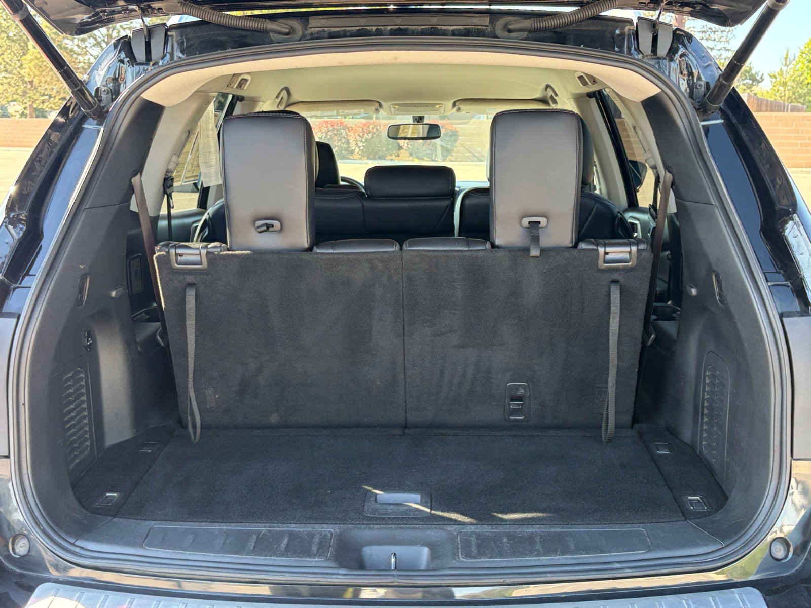 Used 2018 Nissan Pathfinder SL AWD/4WD image 34