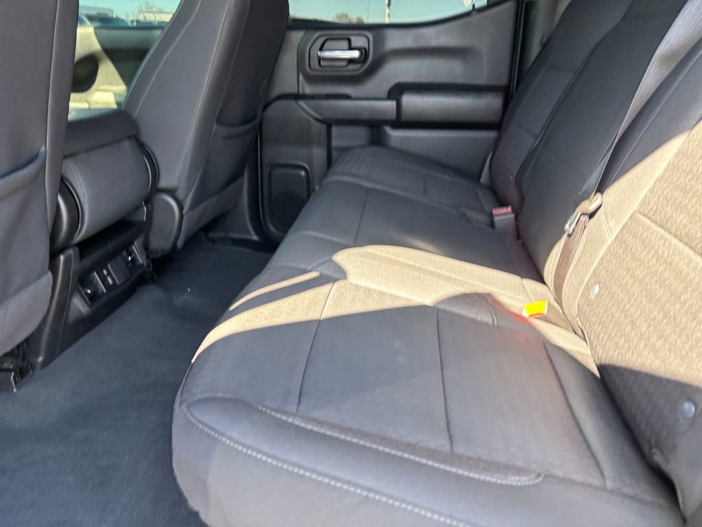 Used 2025 Chevrolet Silverado 1500 Custom image 23