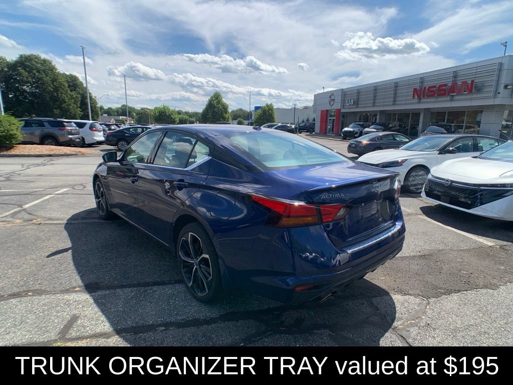 Used 2023 Nissan Altima 2.5 SR AWD/4WD image 6