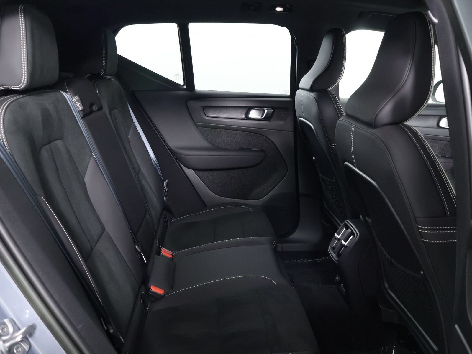 Used 2023 Volvo XC40 Recharge Ultimate AWD/4WD image 29