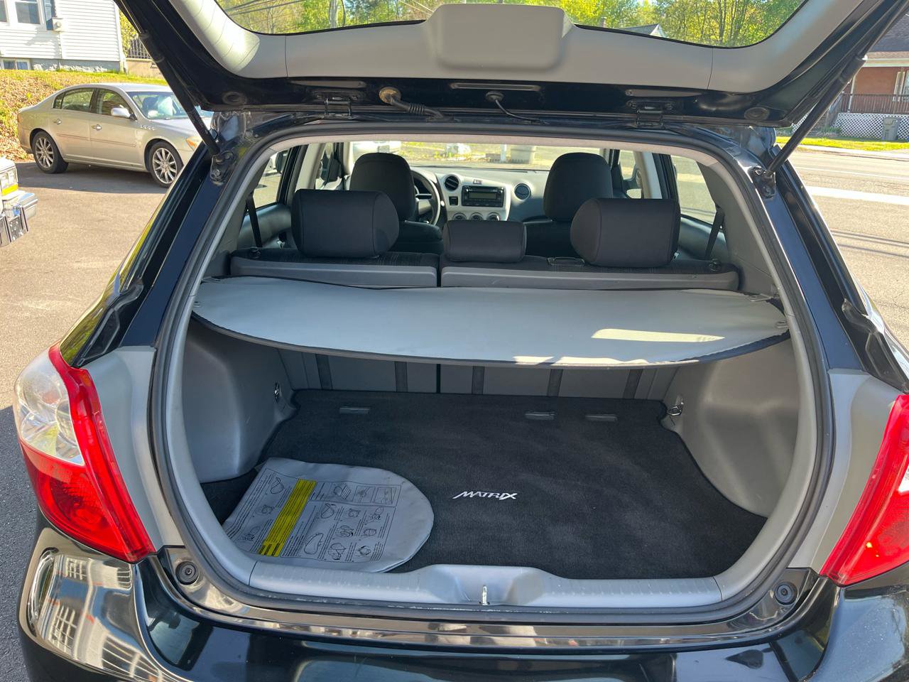 Used 2013 Toyota Matrix L FWD image 22