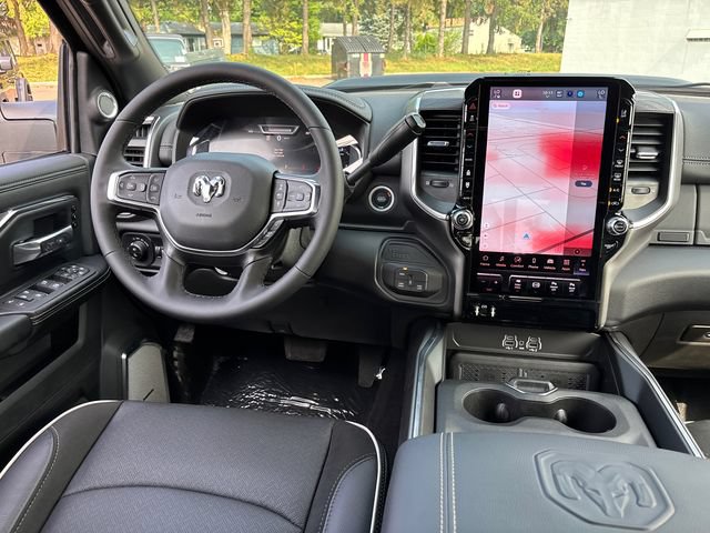 New 2026 RAM 2500 Laramie AWD/4WD image 11