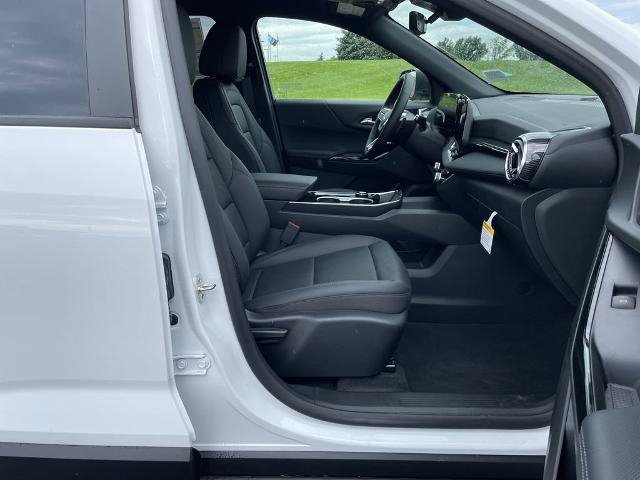 New 2026 Chevrolet Equinox LT w/ Convenience Package II AWD/4WD image 17
