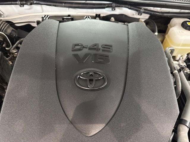 Used 2022 Toyota Tacoma TRD Off-Road w/ Technology Package AWD/4WD image 53